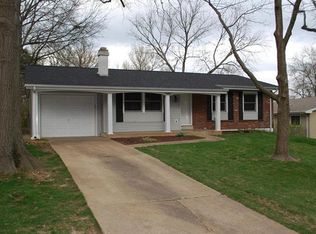 543 Blazedwood Dr, Ballwin, MO