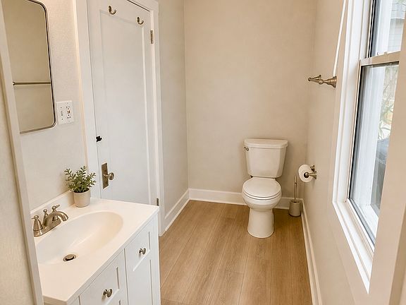 5th image of 505 13th St #505