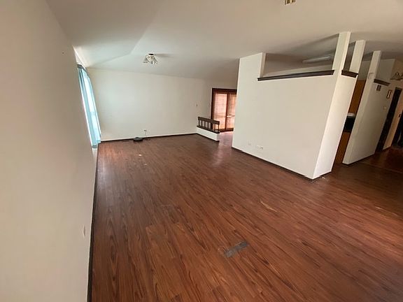4th image of 72 White Oaks Rd