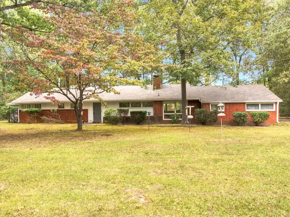 401 Hood Dr, Tullahoma, TN 37388