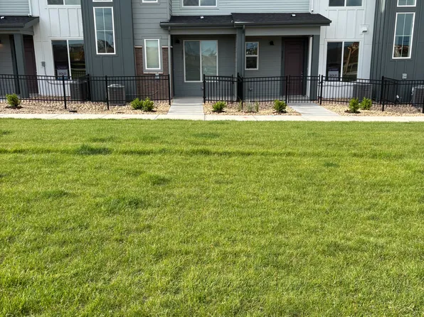 6837 Huddersfield Ln, Castle Pines, CO 80108