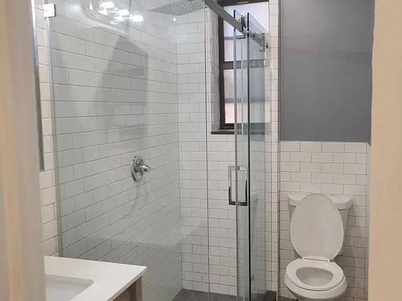 5th image of 4310 44th St APT 3E