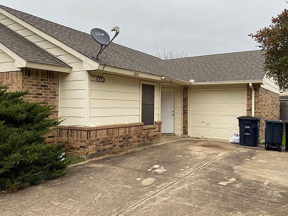 2nd image of 2808 Galemeadow Dr