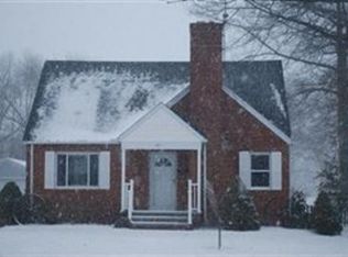 347 Gulf Rd, Elyria, OH 44035