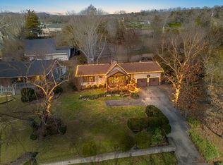 781 Santana Cir, Reeds Spring, MO 65737