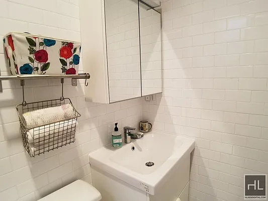 Rented by Highline Residential | media 17