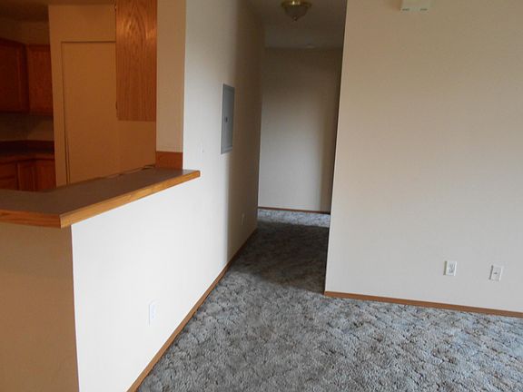 3rd image of 705 N Jefferson St APT 305