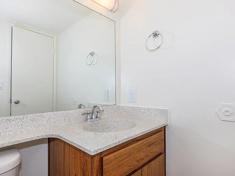 Ridgewood Village Apartment Homes — Photo 51