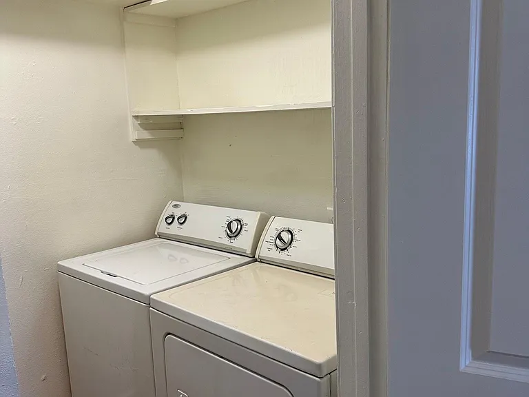 412A N Baumann Ave — Photo 8