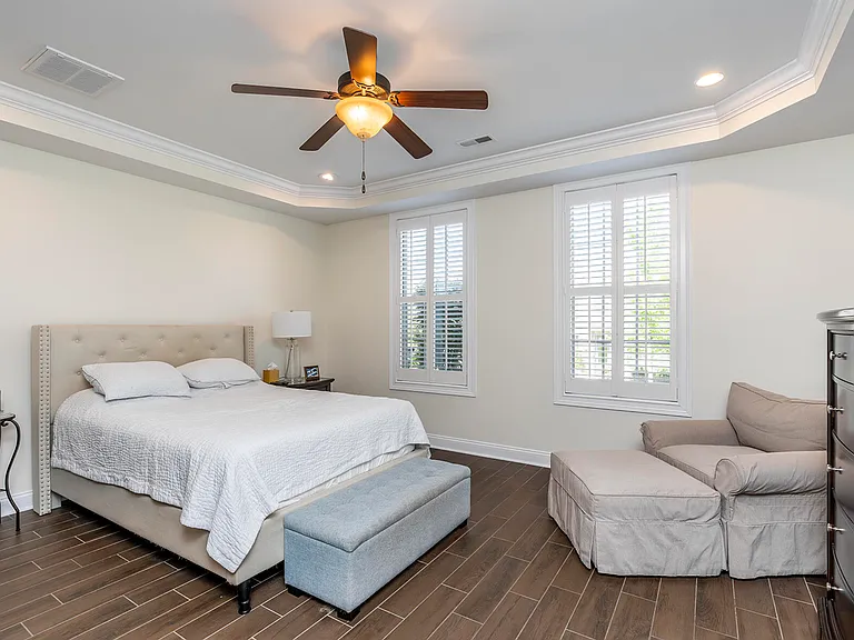 3336 Beacon St — Photo 10
