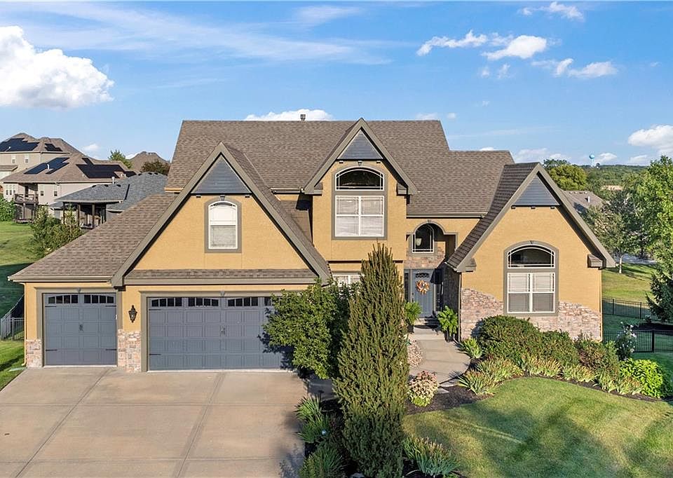 1st image of 17575 N Alder Ct