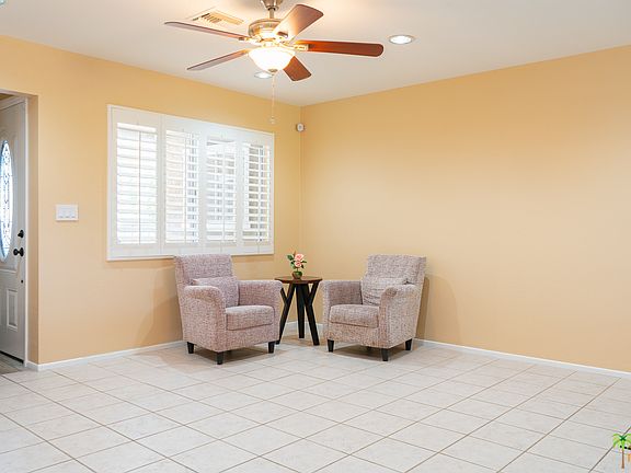 5th image of 9881 Oakmount Blvd