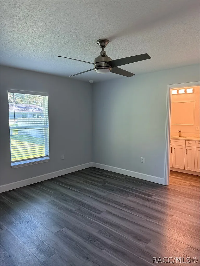 3 bed, 2.0 bath, 1264 sqft, $2,000 — Photo 3