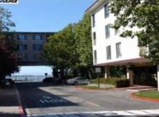6 Captain Dr, Emeryville, CA 94608