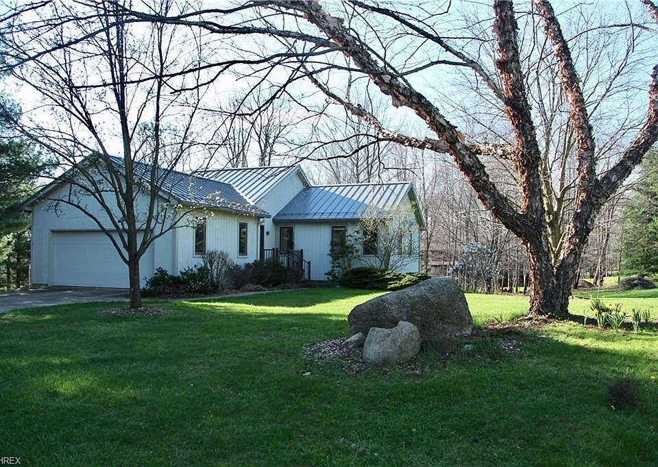 1st image of 3200 Aspen Dr