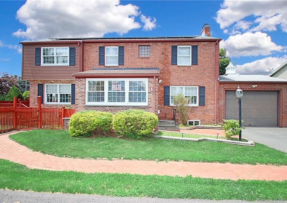 1 Charles St, Enfield, CT 06082 Zillow