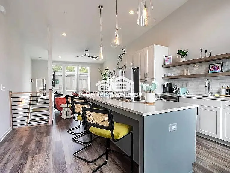 466 Latta St — Photo 3