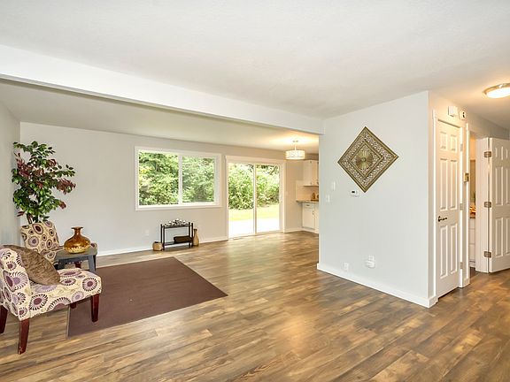 4th image of 9350 Friends Ln SE