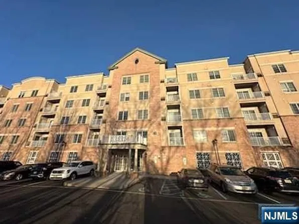 3405 Windsor Park Ct, Englewood, NJ 07631