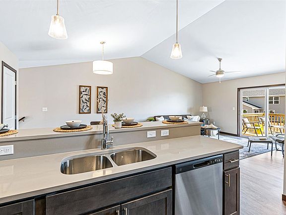 4th image of 507 Chloe Dr
