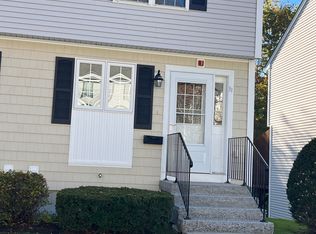 31 Station Dr, Dover, NH 03820