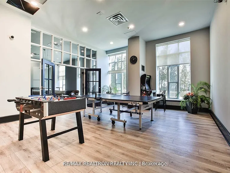 21 Overlea Blvd #1608 — Photo 13