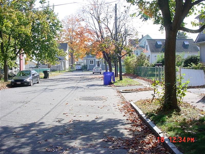 2nd image of 22 Leroy Pl