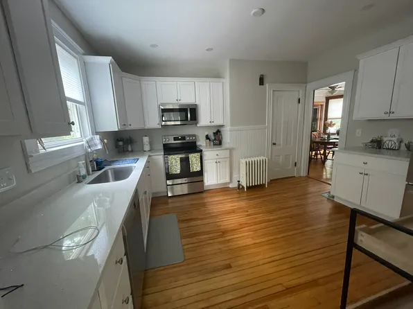 221 Atlantic Ave #1, North Hampton, NH 03862