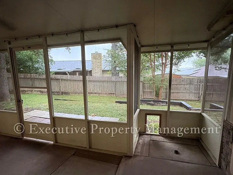 410 Jeffrey Ln — Photo 50