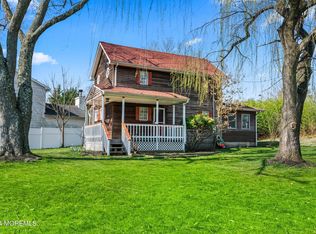 9 Water St, Aberdeen, NJ 07747