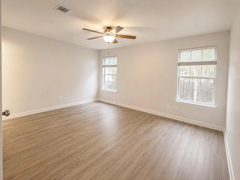 1900 Woodland Dr — Photo 25