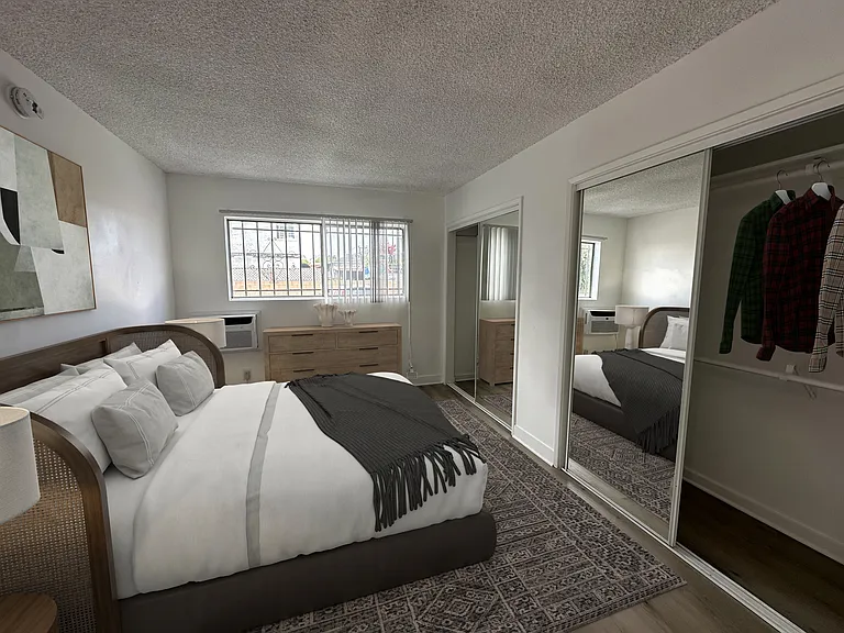 711 Machado Dr — Photo 2