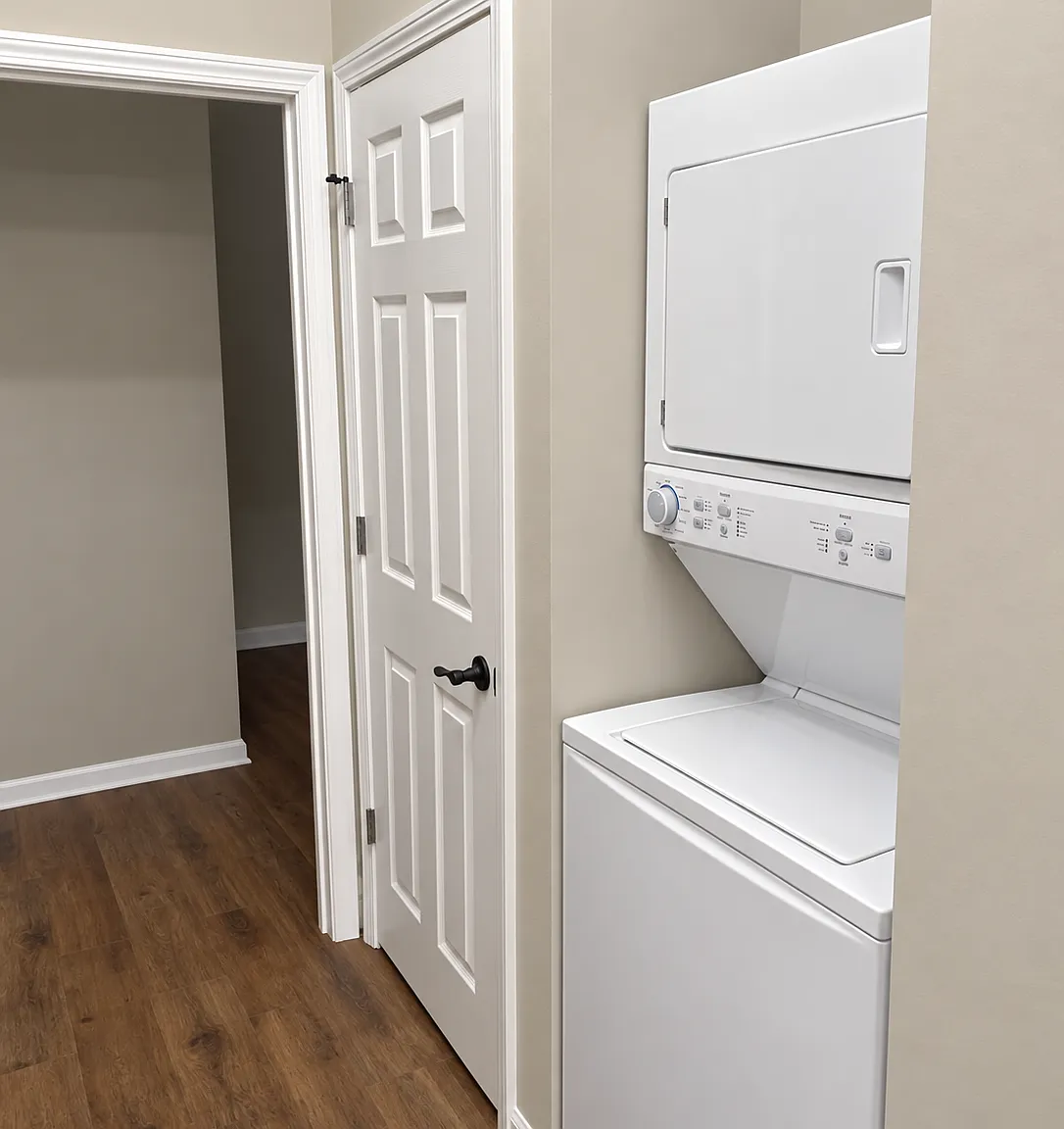 2 bed, 1200 sqft, $1,200 — Photo 1