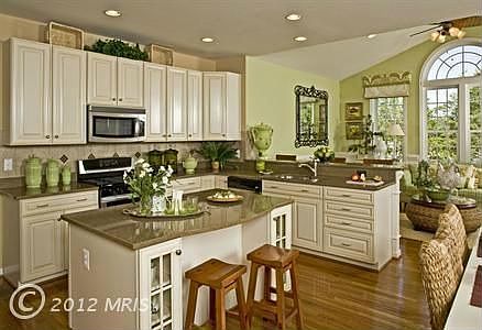 5th image of 626 Samantha Ct
