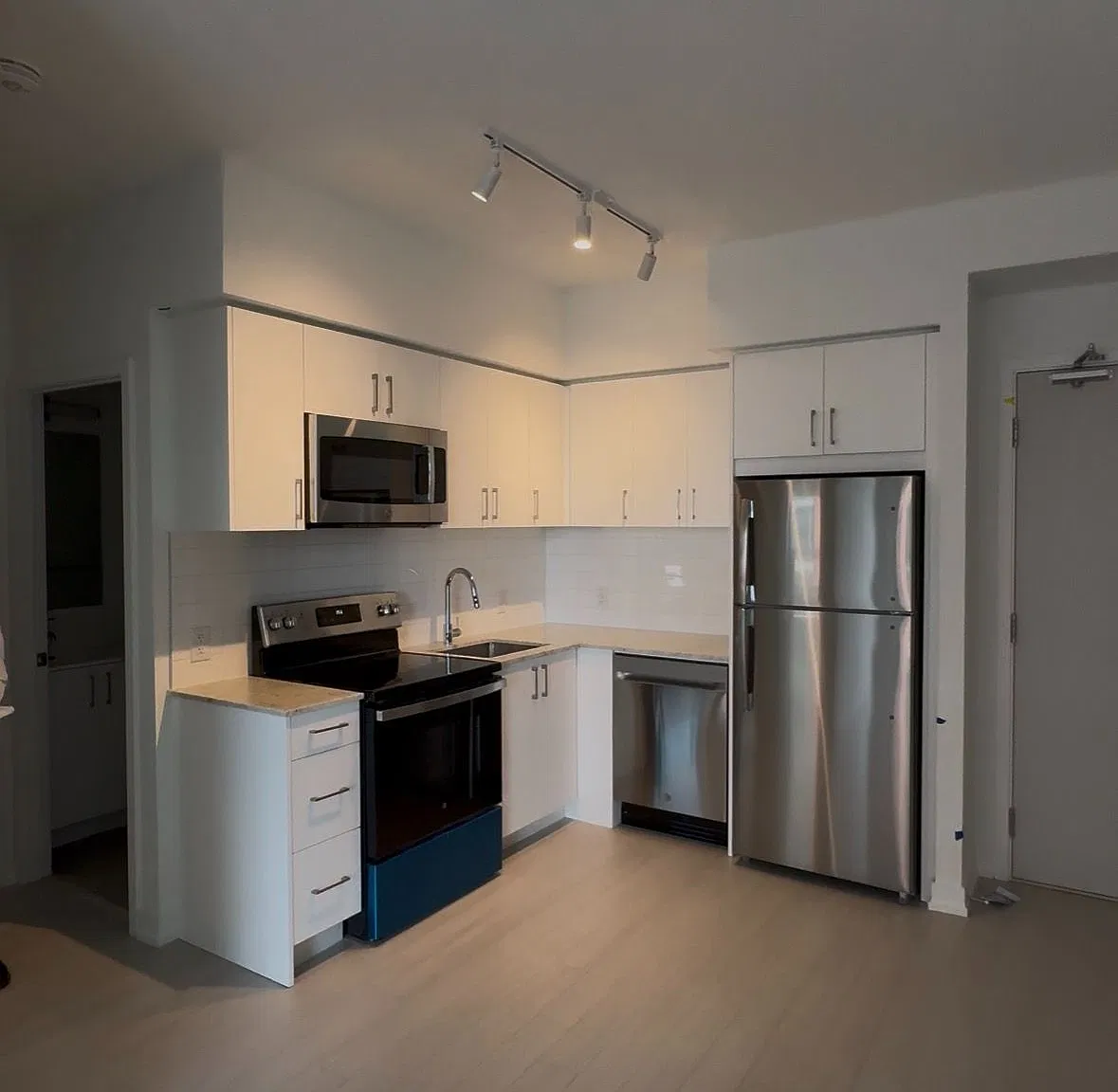 1 bed, $2,050 — Photo 1