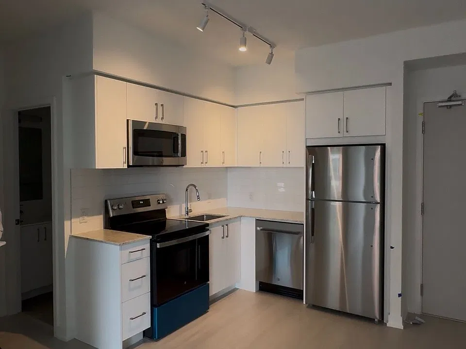 4010 Eglinton Ave W #2122