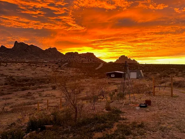 10745 Pampas Rd SE, Deming, NM 88030