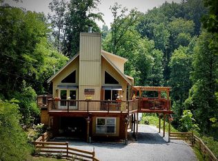 710 Davenport Rd, Gatlinburg, TN 37738