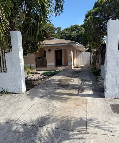 2975 NW 96th St — Photo 9