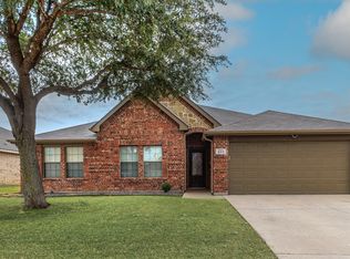 433 Foxcraft Dr, Fort Worth, TX 76131