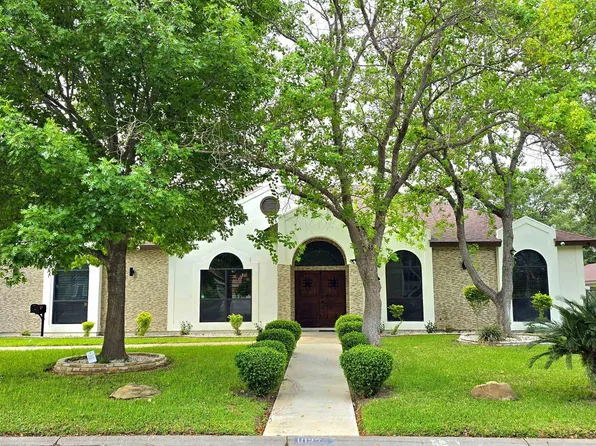 1027 Burke Dr, Laredo, TX 78045