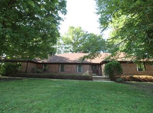 325 N Manor Dr, Williamsport, IN 47993