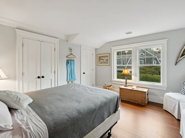 166 Hampton Rd — Photo 20