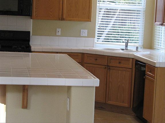 Kitchen with island