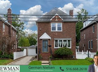 73 Bixley Heath, Lynbrook, NY 11563