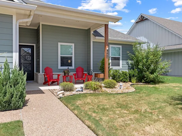 805 Forward Pass Dr, Hewitt, TX 76643