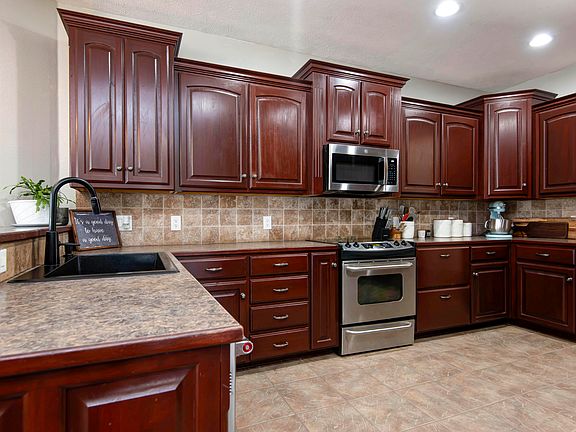 4th image of 2362 Hazelwood Road