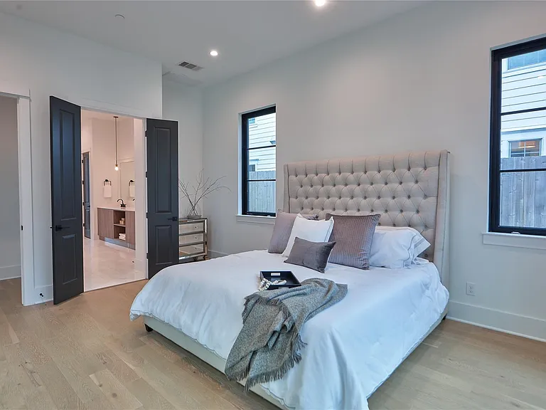 8926 Croes Dr — Photo 16