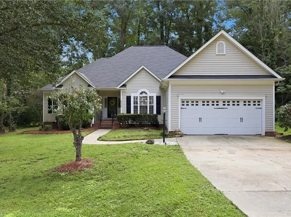 6025 Habersham Dr, Kernersville, NC 27284