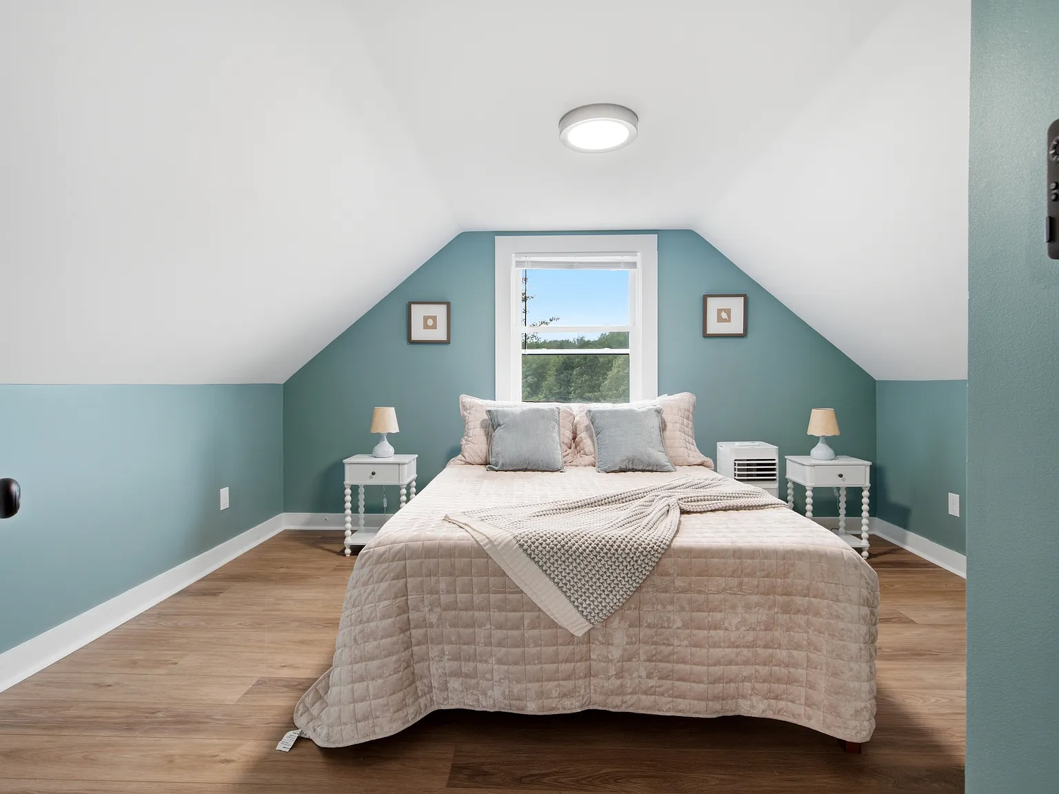 6 bed, 2288 sqft, $3,500 — Photo 3